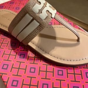 Leigh 05mm Flat sandal